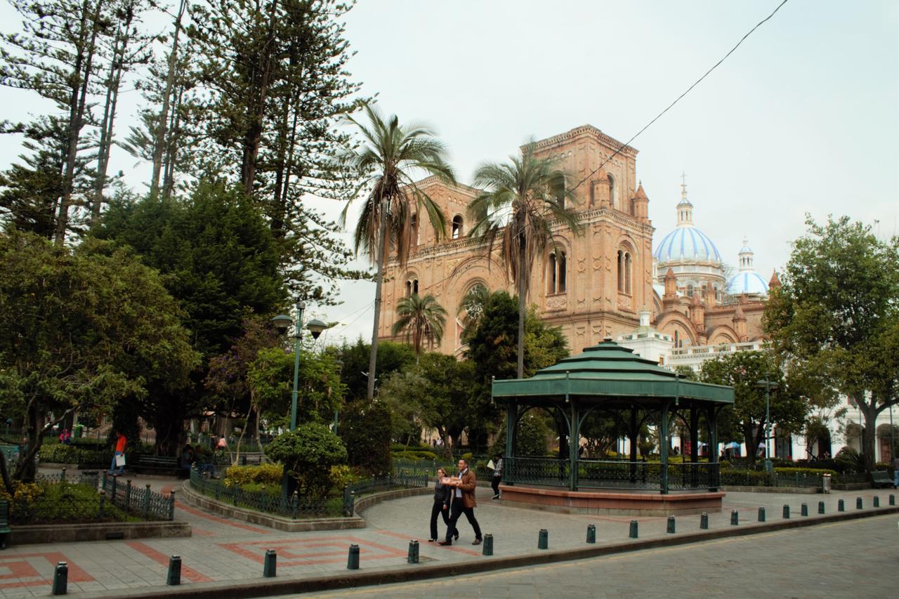 Hotel 4 Mundos Cuenca Exterior photo